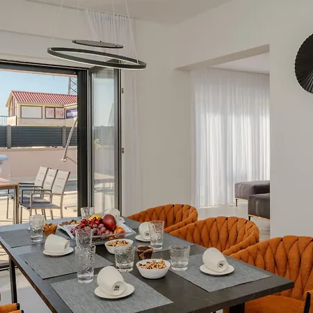 The Sky וילה Ninski Stanovi