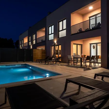 The Sky וילה Ninski Stanovi